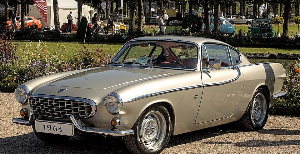 [[File:Volvo P1800 Coupe (1964) Classic-Gala 2021 1X7A0260.jpg|Volvo_P1800_Coupe_(1964)_Classic-Gala_2021_1X7A0260]]